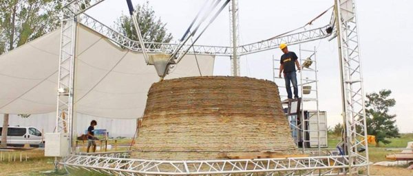 Italian Team's Giant 3D Printer Builds Low-Cost Homes from Earth
